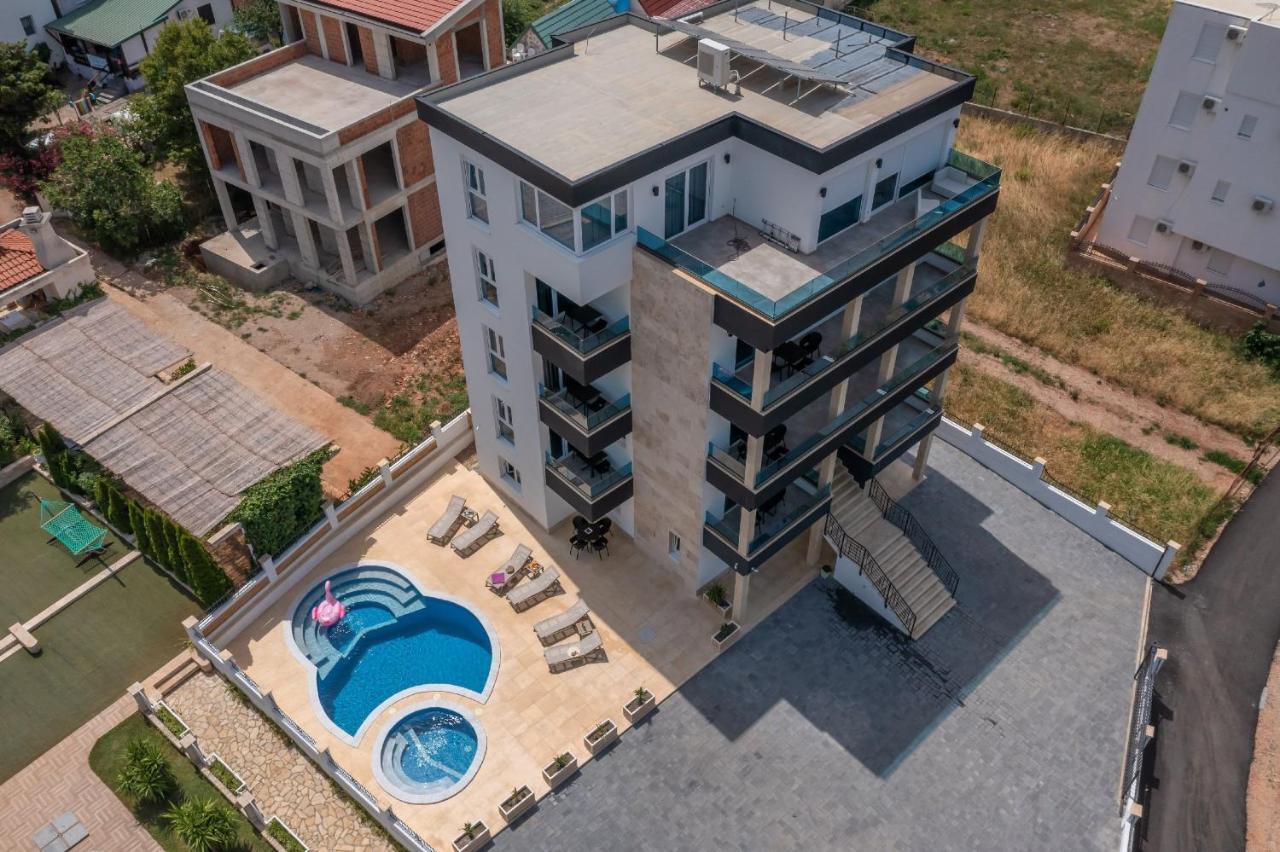 Zodea Apartments Dobra Voda Extérieur photo