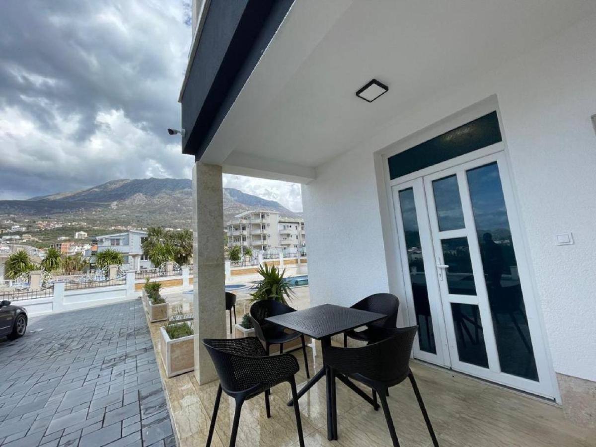 Zodea Apartments Dobra Voda Extérieur photo
